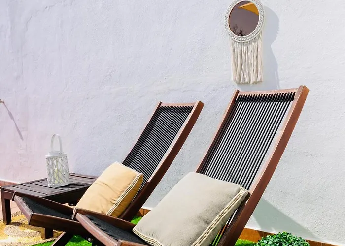 Frente A La Playa Boutique En *